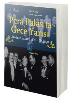Pera Palasta Gece Yarısı